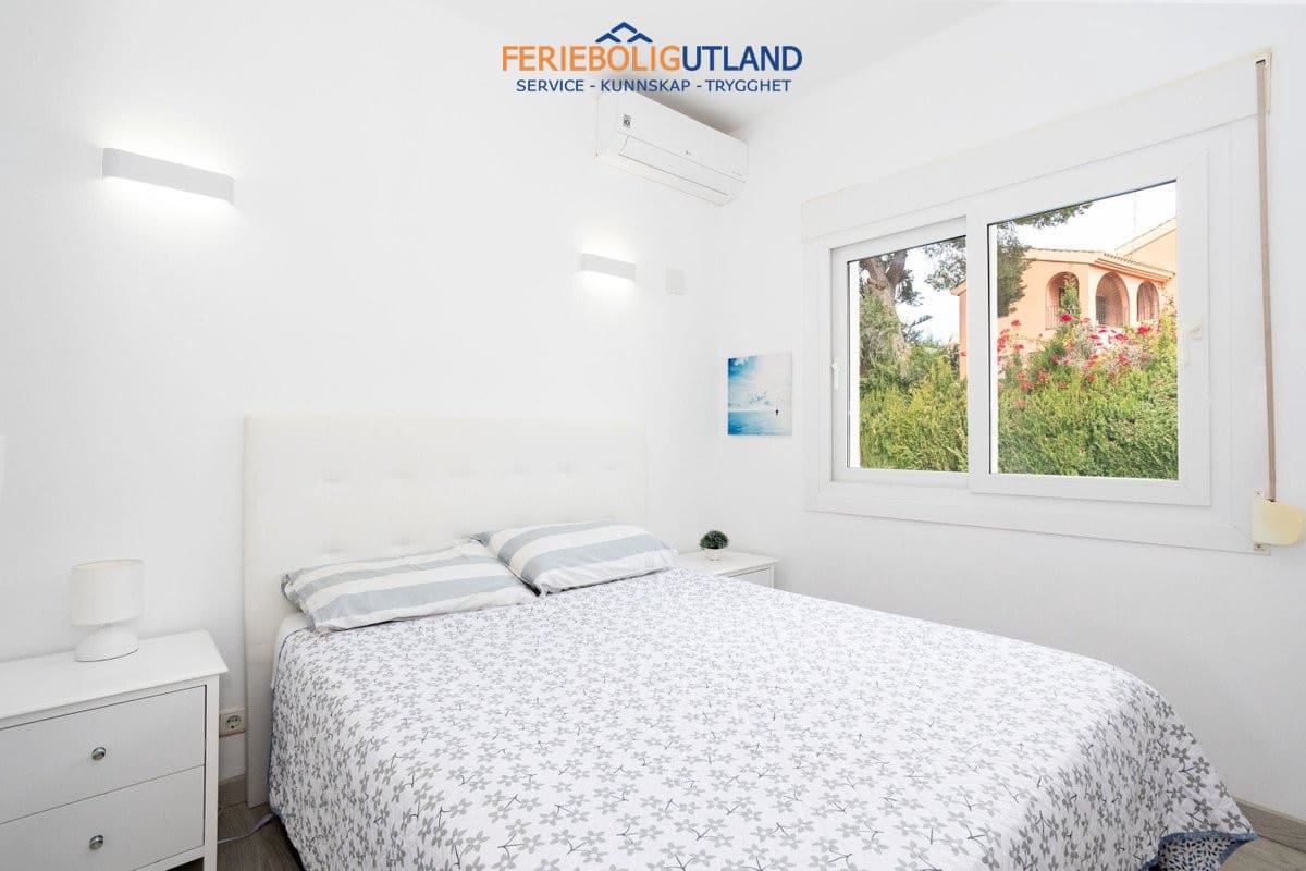 8 sypialnia Willa na sprzedaż w Campoamor z basenem - 1 250 000 € (Ref: 10006865)