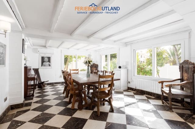 8 sypialnia Willa na sprzedaż w Campoamor, Orihuela z basenem - 1 250 000 € (Ref: 10006865)