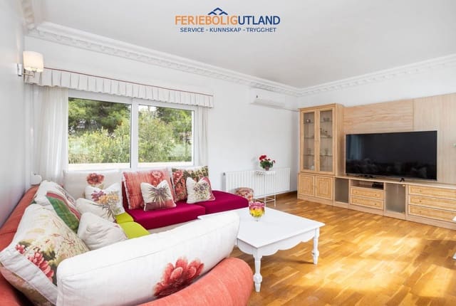 8 sypialnia Willa na sprzedaż w Campoamor, Orihuela z basenem - 1 250 000 € (Ref: 10006865)