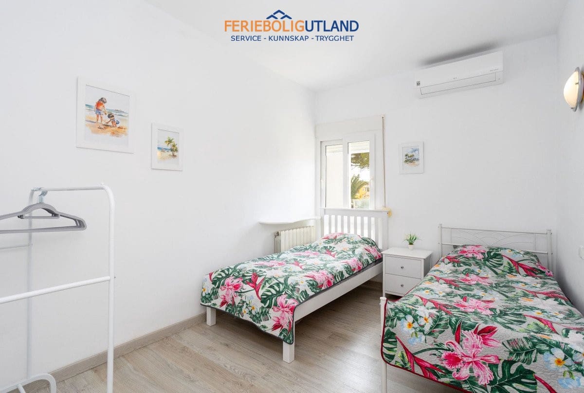 8 sypialnia Willa na sprzedaż w Campoamor z basenem - 1 250 000 € (Ref: 10006865)