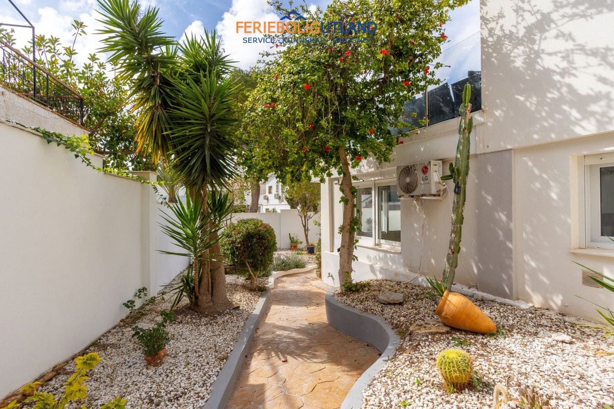 8 sypialnia Willa na sprzedaż w Campoamor z basenem - 1 250 000 € (Ref: 10006865)