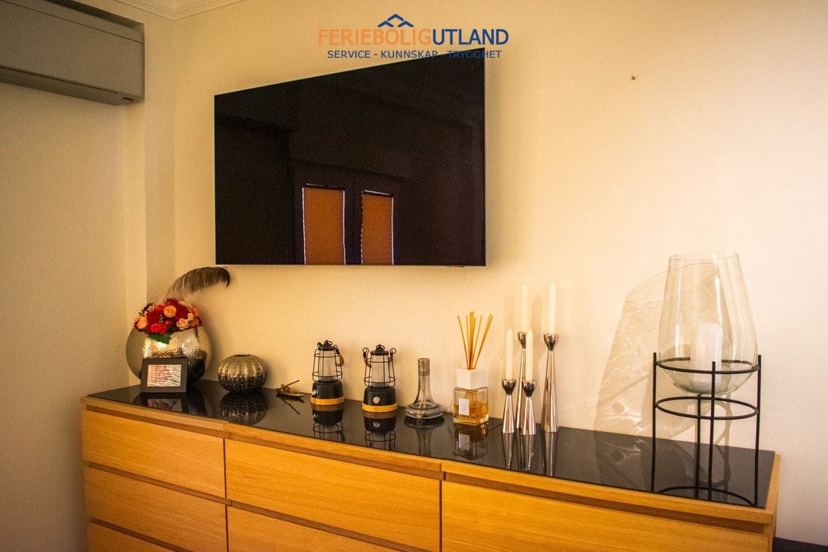 Apartamento de 2 habitaciones en Torrevieja en venta - 480.000 € (Ref: 10006866)
