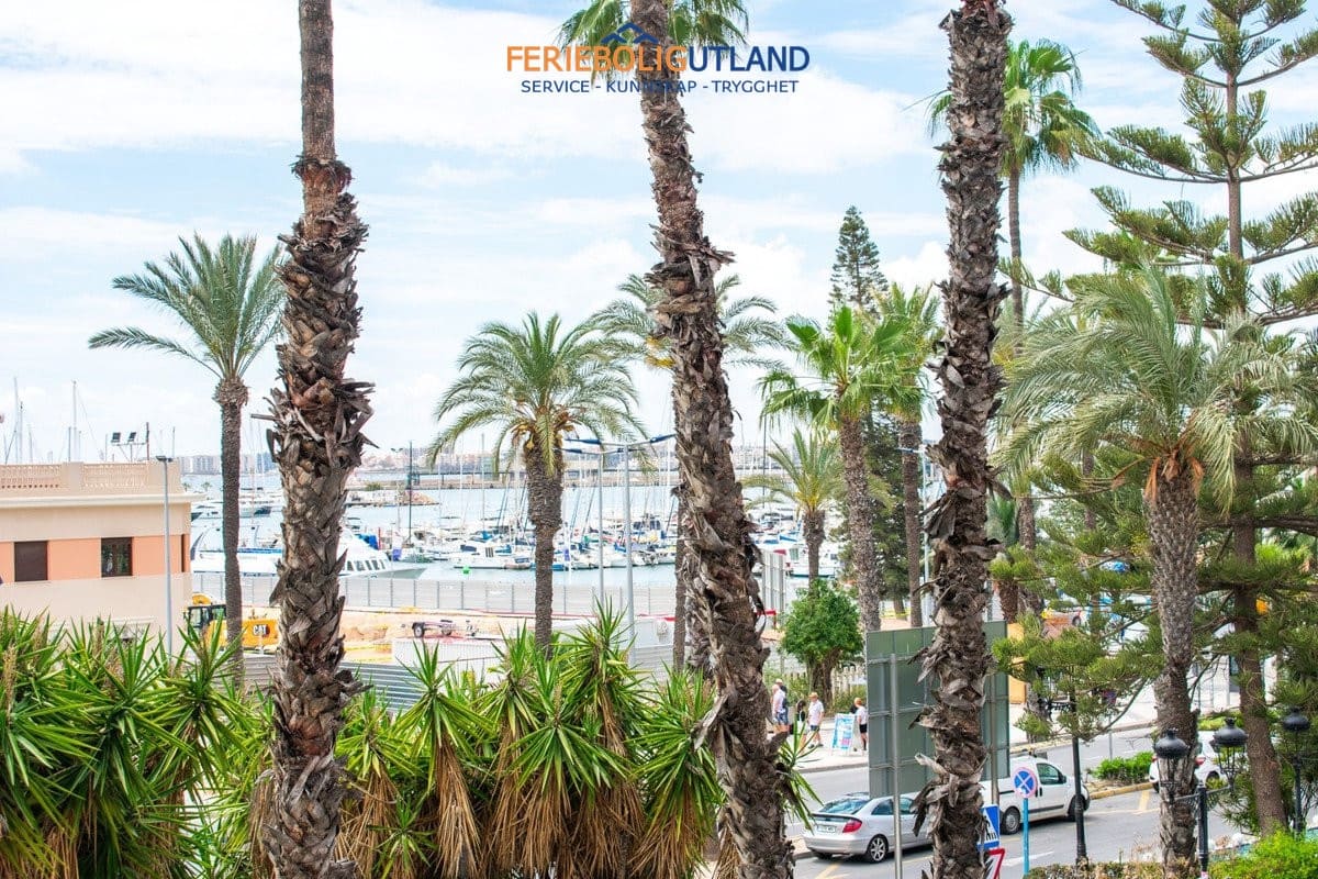 Apartamento de 2 habitaciones en Torrevieja en venta - 480.000 € (Ref: 10006866)