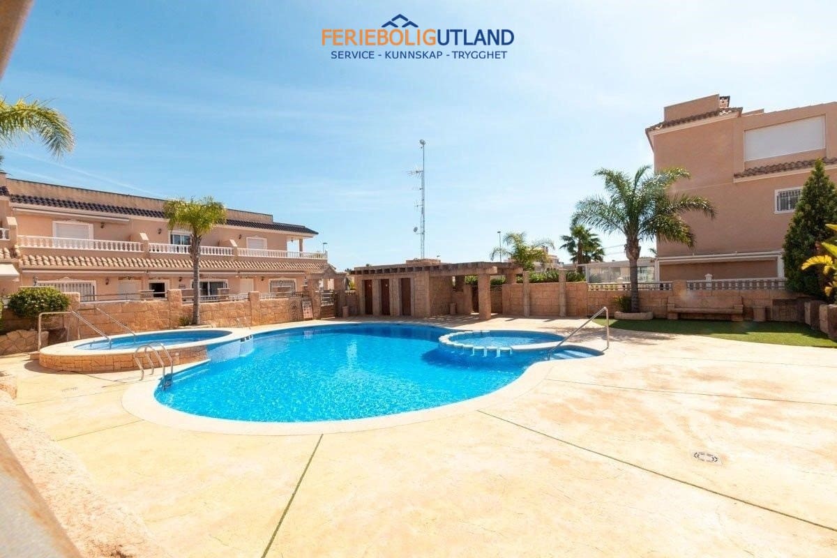 3 soveværelse Lejlighed til salg i Villamartin med swimmingpool garage - € 395.000 (Ref: 10006872)