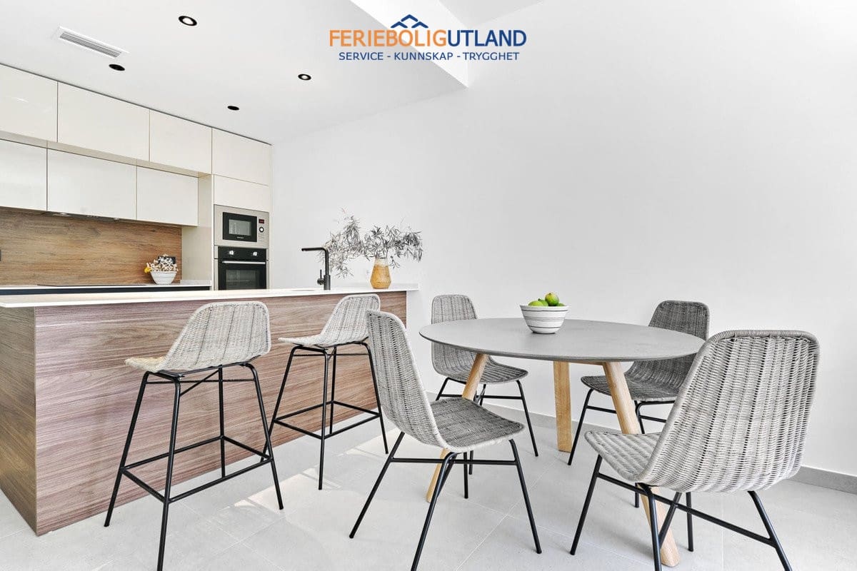 2 quarto Apartamento para venda em Torrevieja com piscina - 410 000 € (Ref: 10006875)
