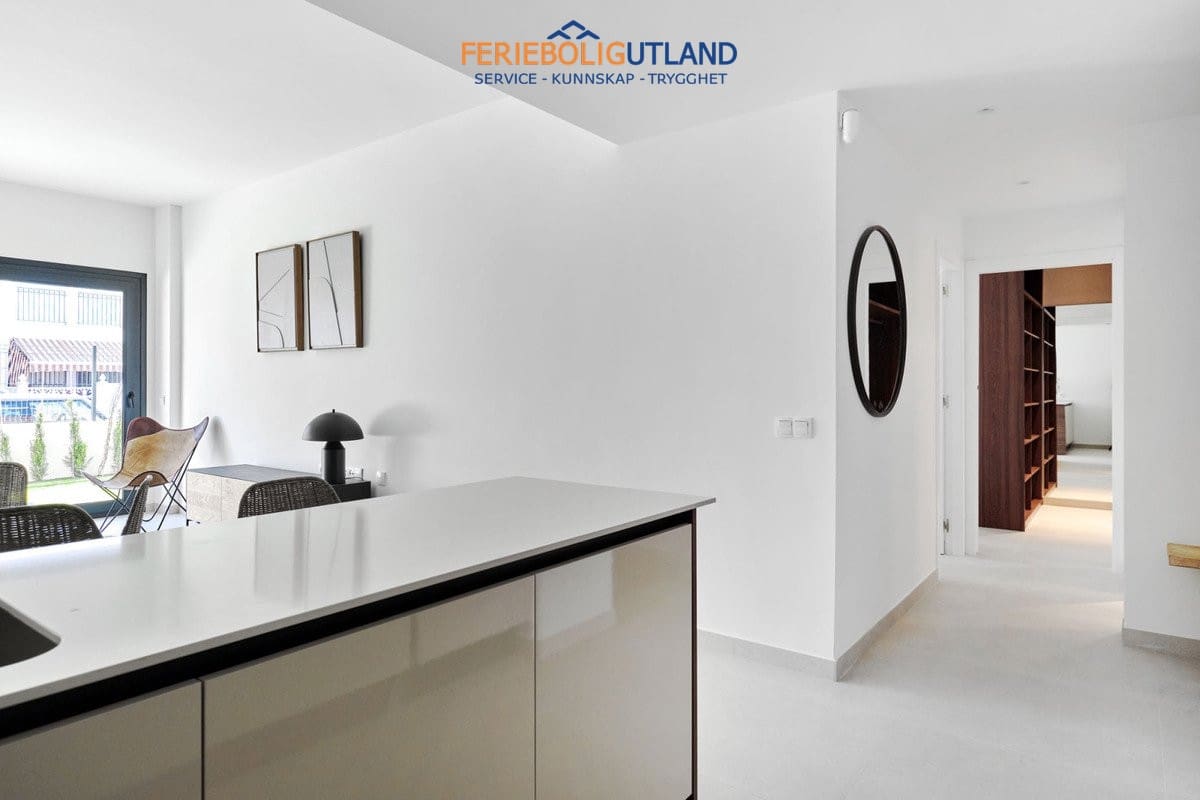 2 quarto Apartamento para venda em Torrevieja com piscina - 410 000 € (Ref: 10006875)