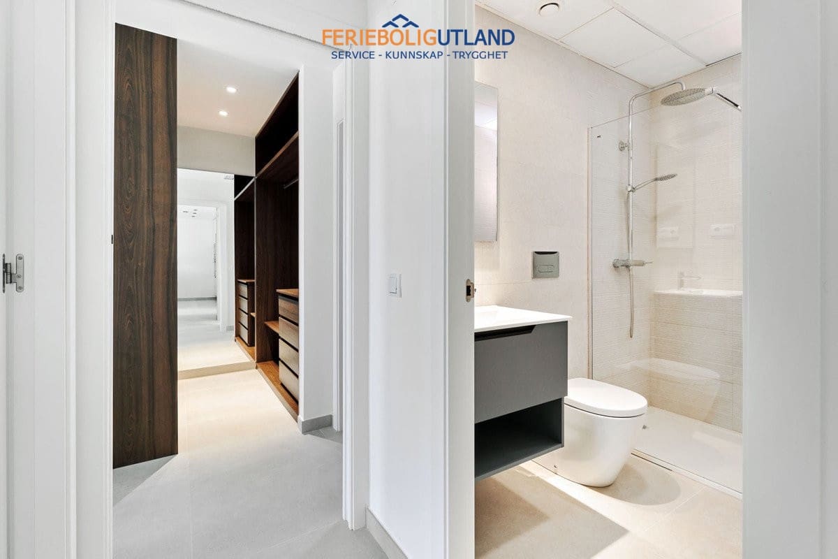 2 quarto Apartamento para venda em Torrevieja com piscina - 410 000 € (Ref: 10006875)