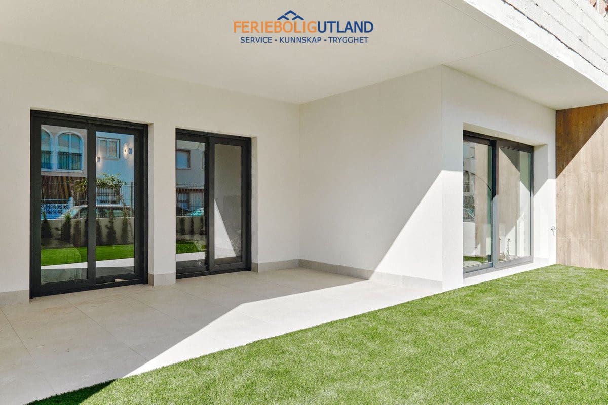 2 quarto Apartamento para venda em Torrevieja com piscina - 410 000 € (Ref: 10006875)