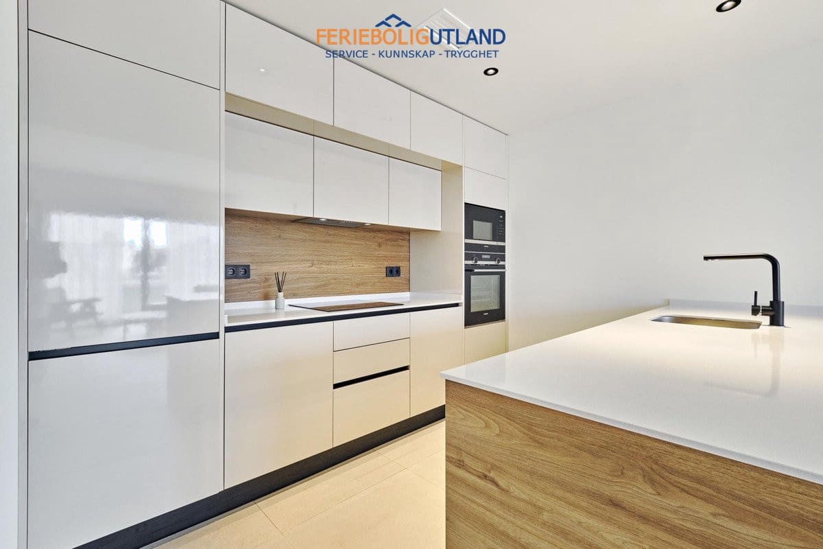 2 quarto Apartamento para venda em Torrevieja com piscina - 410 000 € (Ref: 10006875)