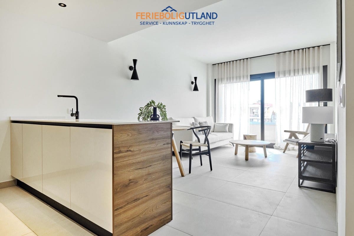2 quarto Apartamento para venda em Torrevieja com piscina - 410 000 € (Ref: 10006875)