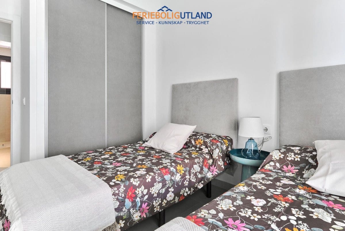 2 quarto Apartamento para venda em Torrevieja com piscina - 410 000 € (Ref: 10006875)