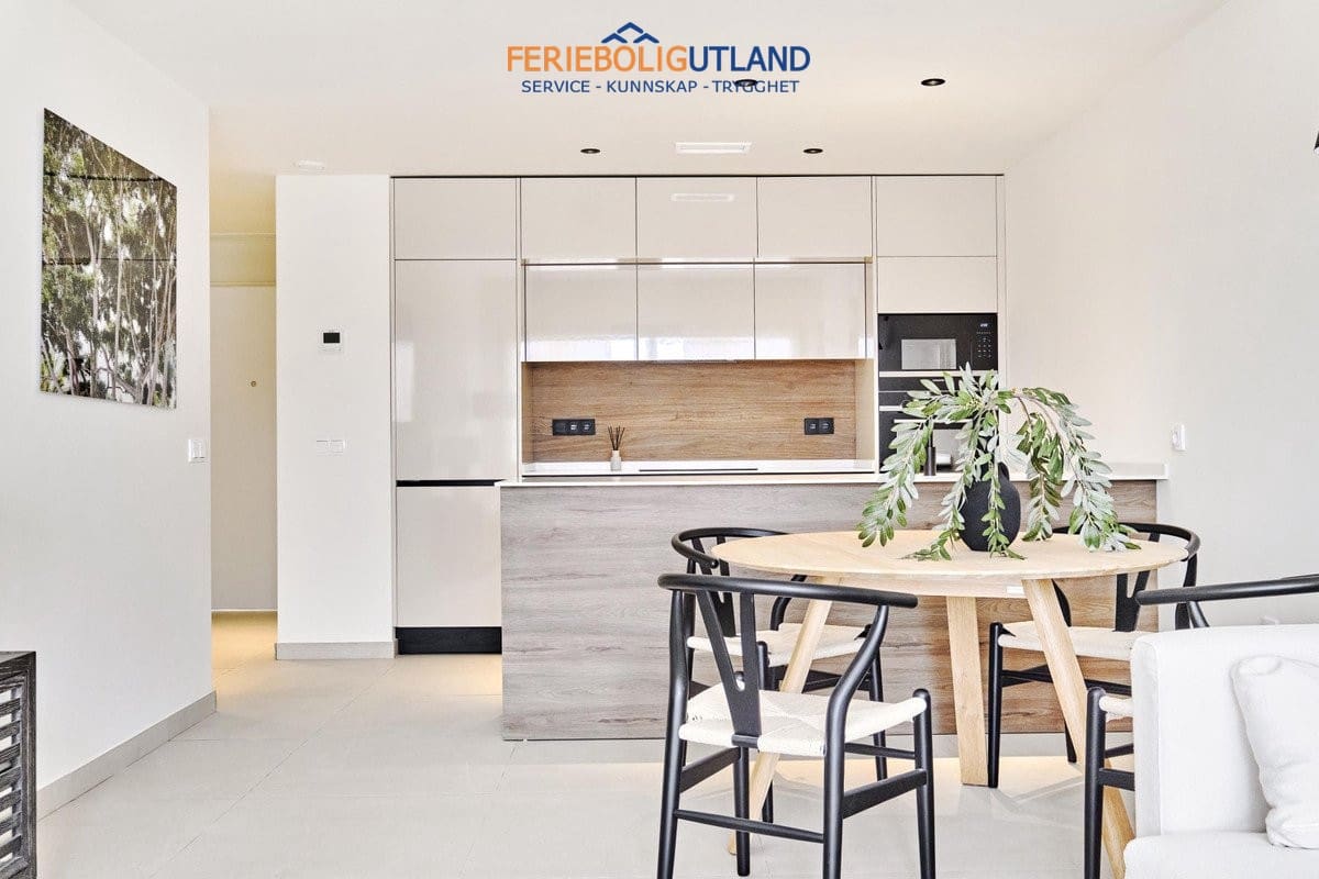 2 quarto Apartamento para venda em Torrevieja com piscina - 410 000 € (Ref: 10006875)