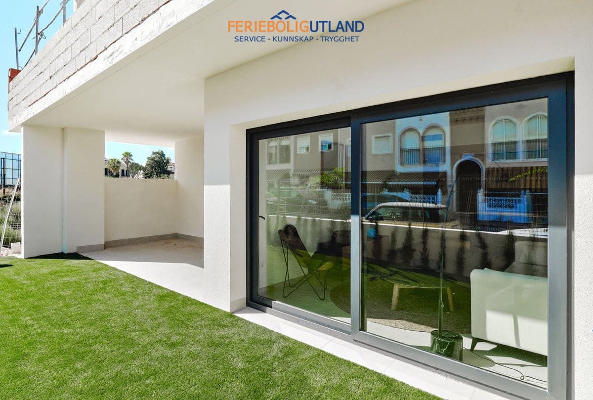 2 quarto Apartamento para venda em Torrevieja com piscina - 410 000 € (Ref: 10006875)