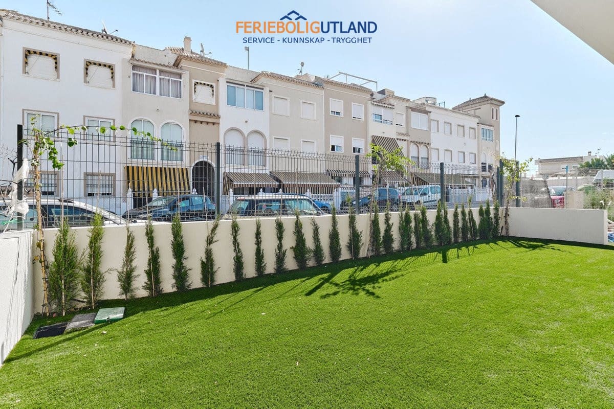 2 quarto Apartamento para venda em Torrevieja com piscina - 410 000 € (Ref: 10006875)
