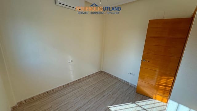 Chalet de 3 habitaciones en Ciudad Quesada, Rojales en venta con piscina garaje - 295.000 € (Ref: 10006876)