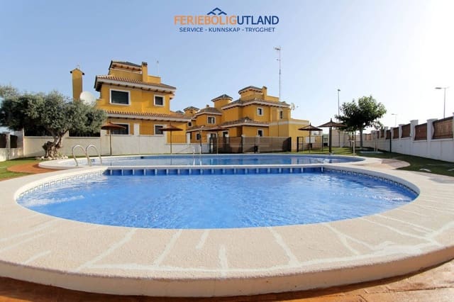 Chalet de 3 habitaciones en Ciudad Quesada, Rojales en venta con piscina garaje - 295.000 € (Ref: 10006876)
