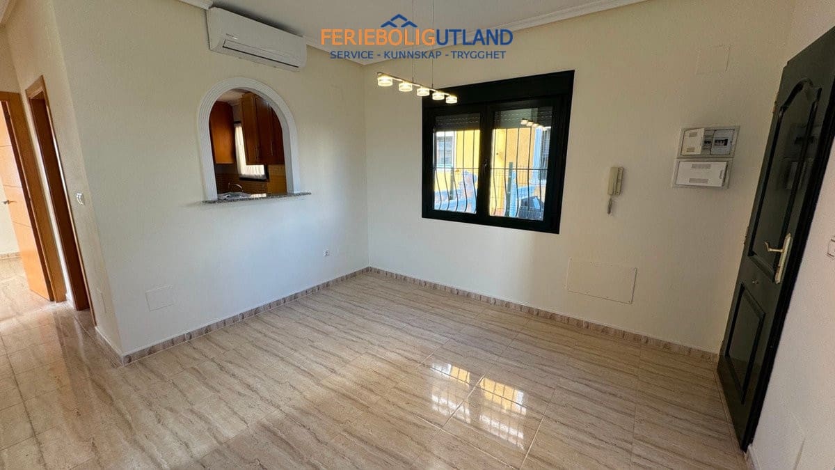 Chalet de 3 habitaciones en Ciudad Quesada en venta con piscina garaje - 295.000 € (Ref: 10006876)