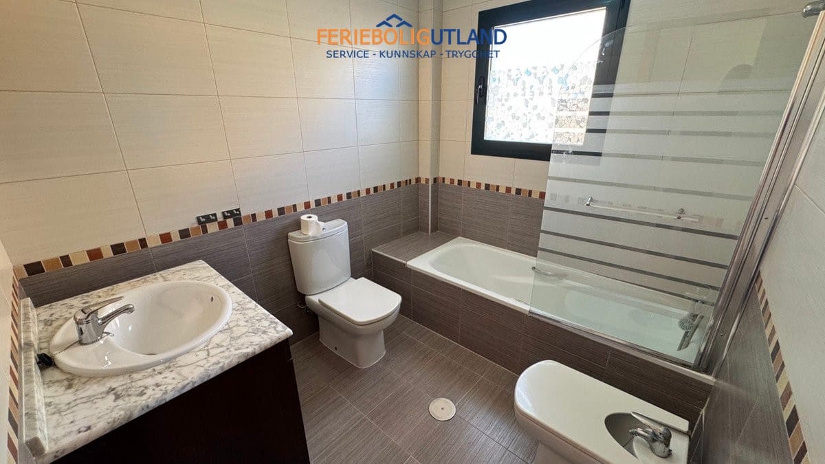 Chalet de 3 habitaciones en Ciudad Quesada en venta con piscina garaje - 295.000 € (Ref: 10006876)