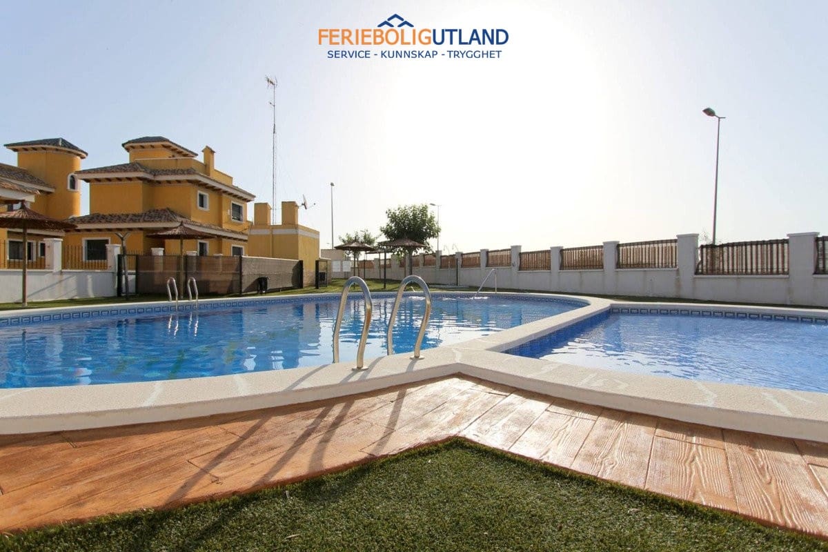 Chalet de 3 habitaciones en Ciudad Quesada en venta con piscina garaje - 295.000 € (Ref: 10006876)