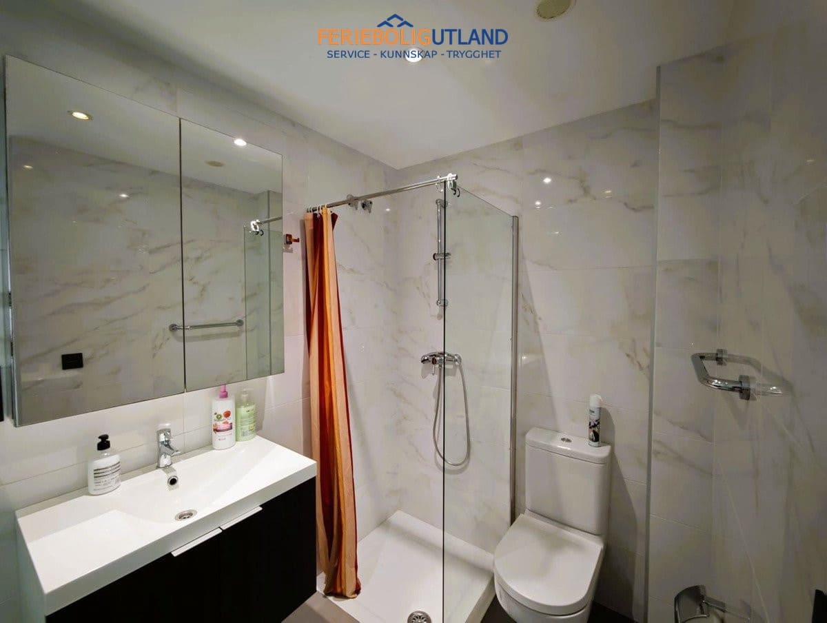 2 slaapkamer Appartement te koop in Playa Flamenca met zwembad garage - € 267.500 (Ref: 10006877)