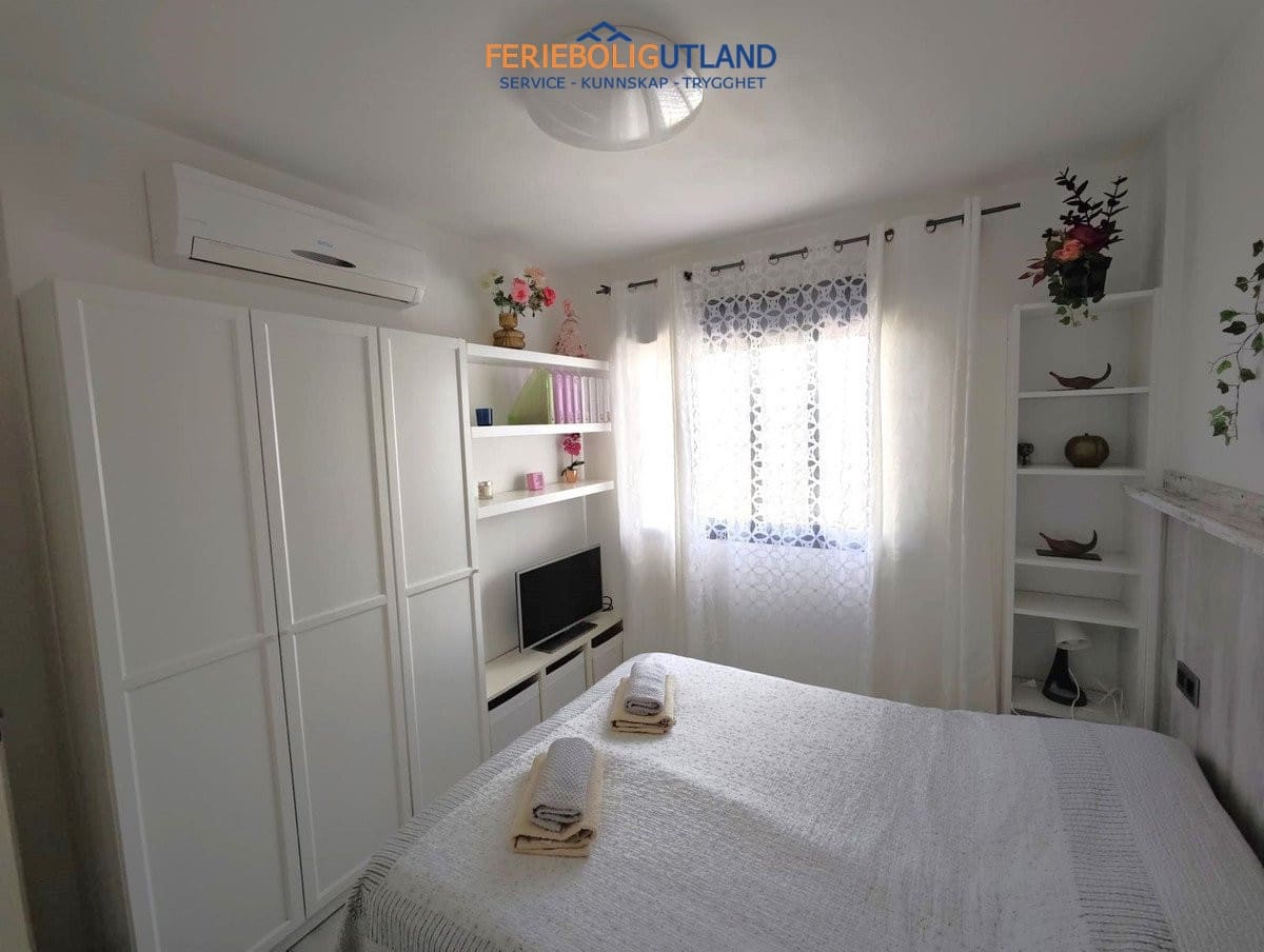 2 slaapkamer Appartement te koop in Playa Flamenca met zwembad garage - € 267.500 (Ref: 10006877)