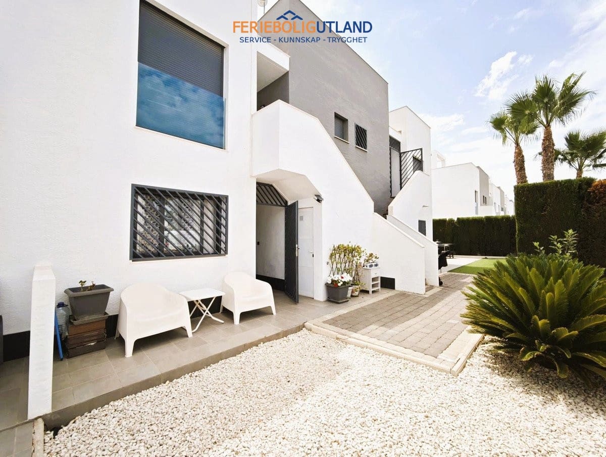 2 slaapkamer Appartement te koop in Playa Flamenca met zwembad garage - € 267.500 (Ref: 10006877)