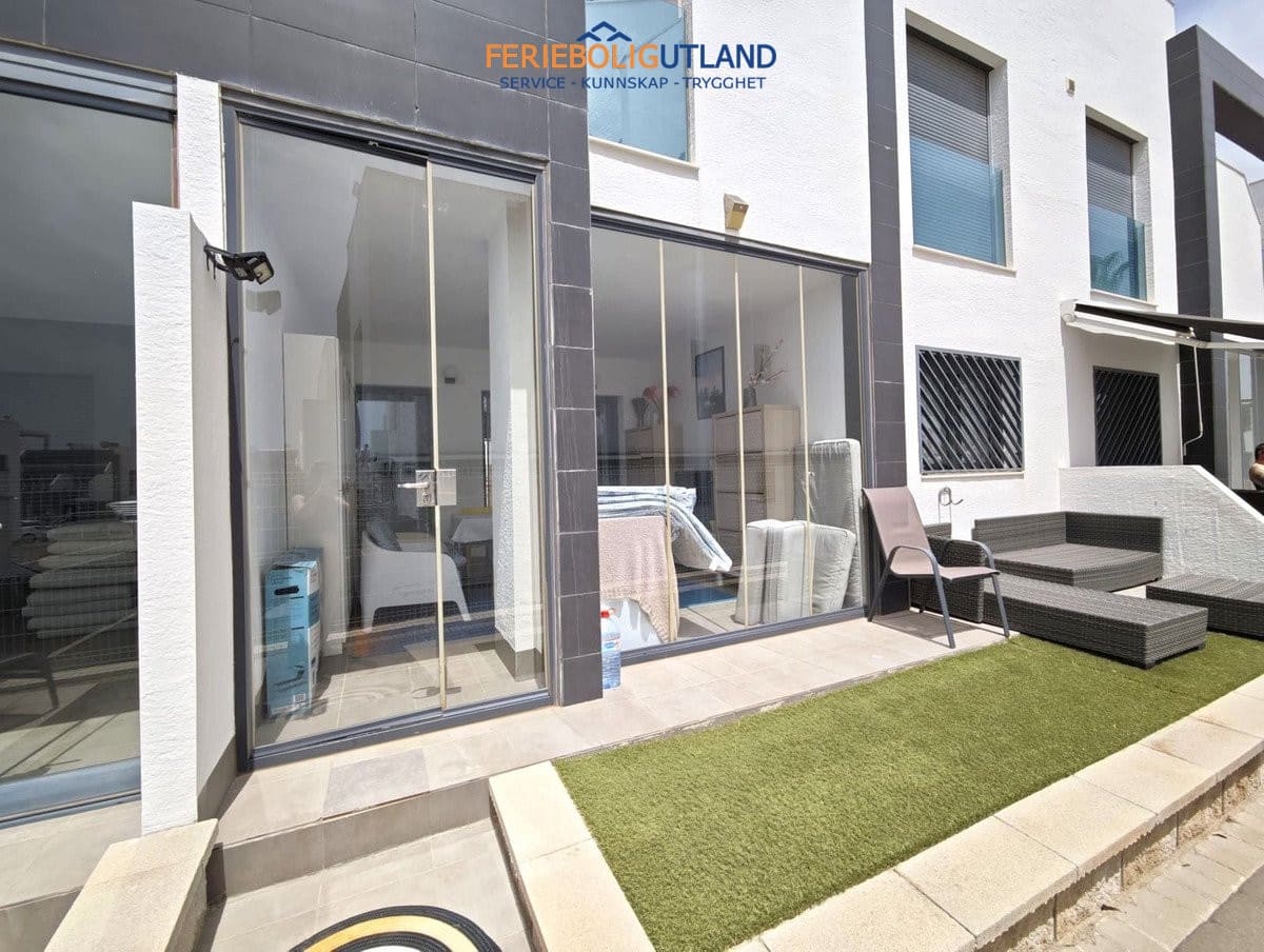 2 slaapkamer Appartement te koop in Playa Flamenca met zwembad garage - € 267.500 (Ref: 10006877)