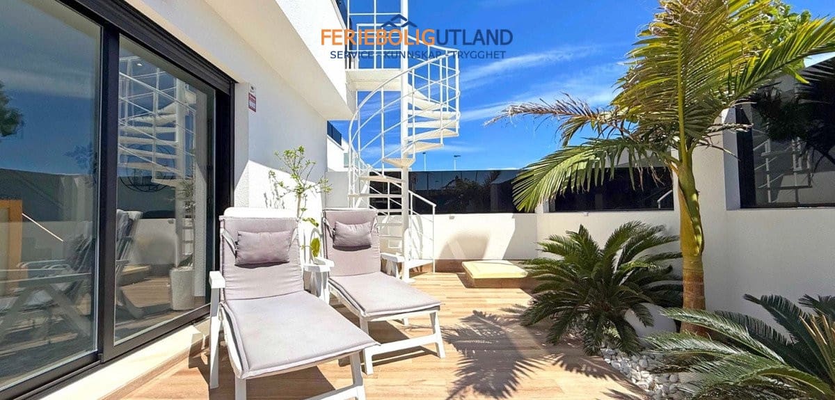 2 bedroom Villa for sale in San Pedro del Pinatar with pool garage - € 495,000 (Ref: 10006878)