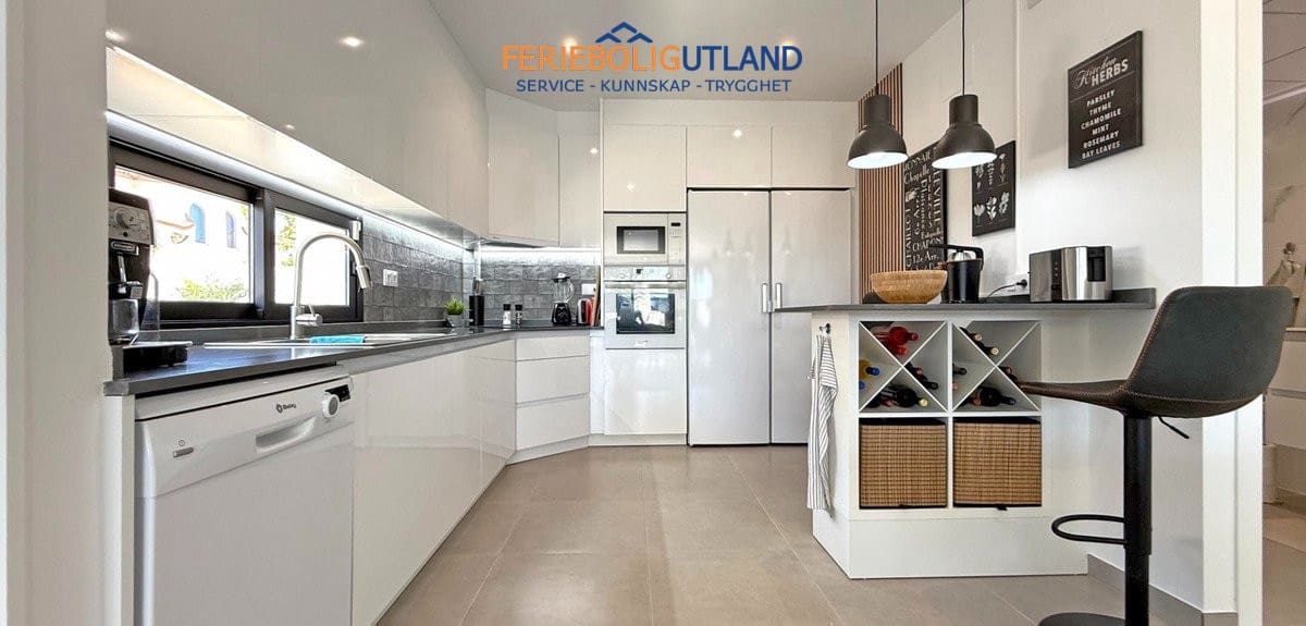 2 bedroom Villa for sale in San Pedro del Pinatar with pool garage - € 495,000 (Ref: 10006878)
