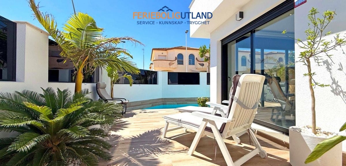2 bedroom Villa for sale in San Pedro del Pinatar with pool garage - € 495,000 (Ref: 10006878)