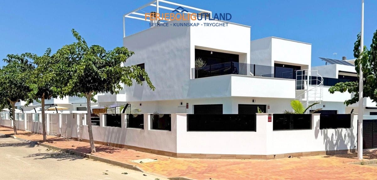 2 bedroom Villa for sale in San Pedro del Pinatar with pool garage - € 495,000 (Ref: 10006878)