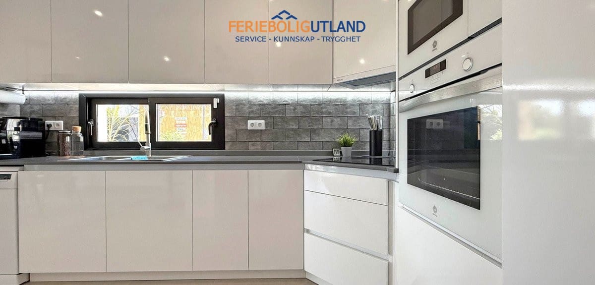 2 bedroom Villa for sale in San Pedro del Pinatar with pool garage - € 495,000 (Ref: 10006878)