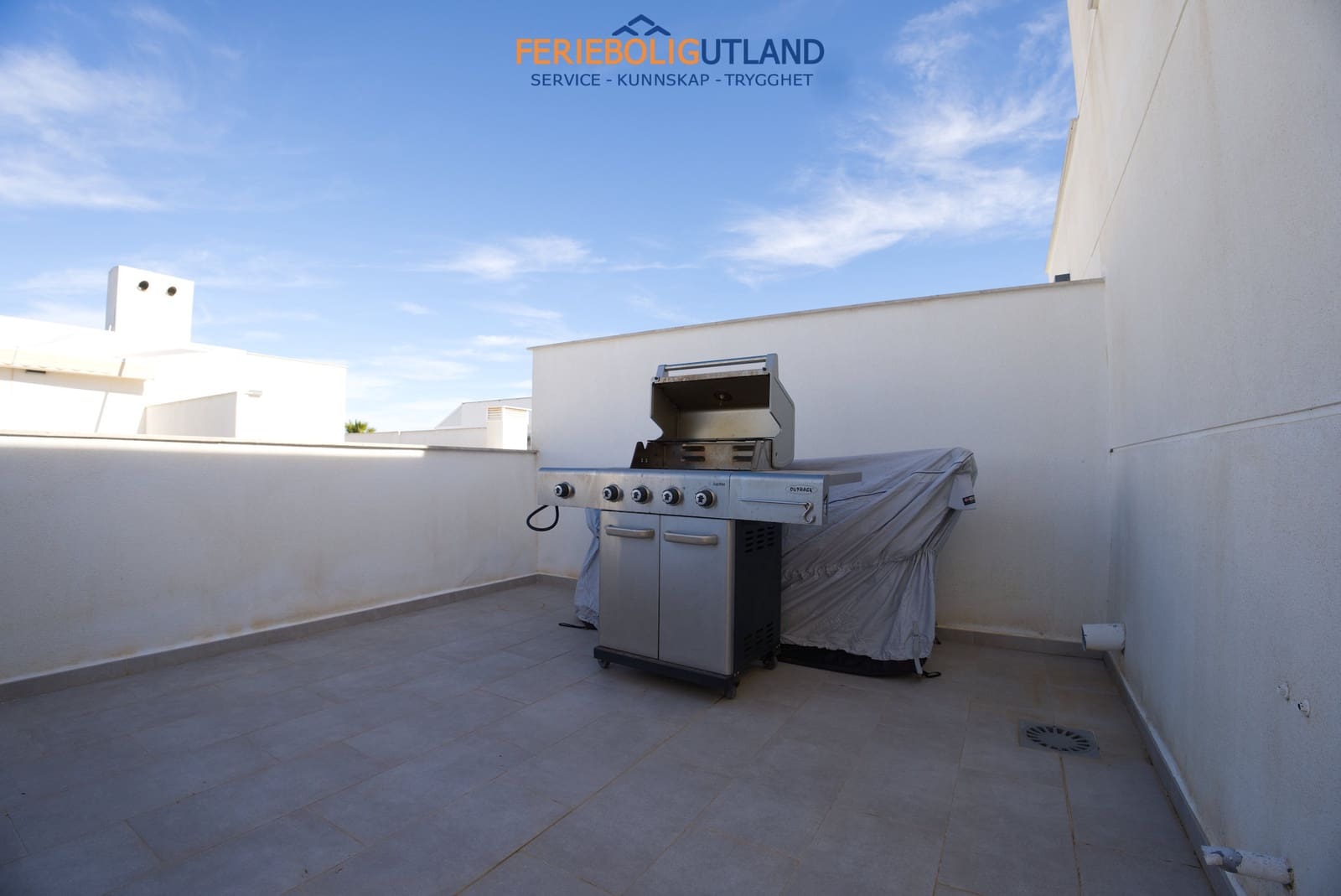4 soveværelse Byhus til salg i San Pedro del Pinatar med swimmingpool garage - € 342.000 (Ref: 10006879)