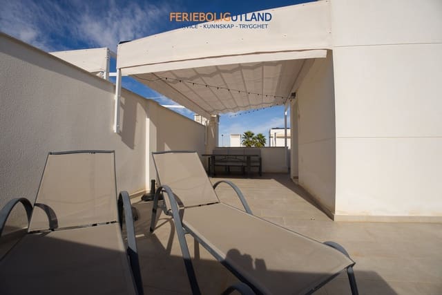 4 soveværelse Byhus til salg i San Pedro del Pinatar ciudad, San Pedro del Pinatar med swimmingpool garage - € 342.000 (Ref: 10006879)
