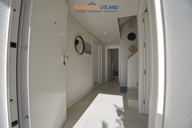 4 soveværelse Byhus til salg i San Pedro del Pinatar ciudad, San Pedro del Pinatar med swimmingpool garage - € 342.000 (Ref: 10006879)