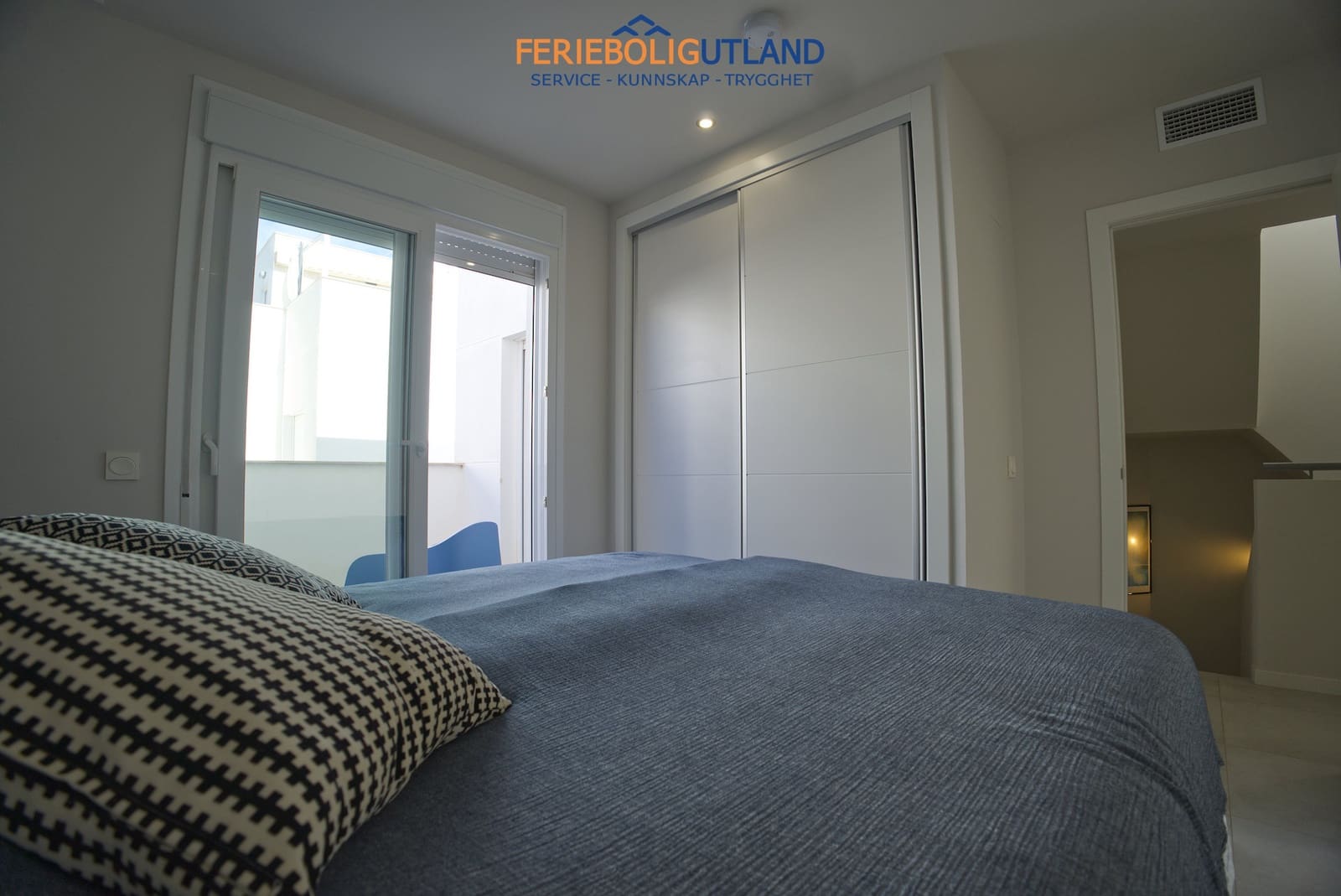 4 soveværelse Byhus til salg i San Pedro del Pinatar med swimmingpool garage - € 342.000 (Ref: 10006879)