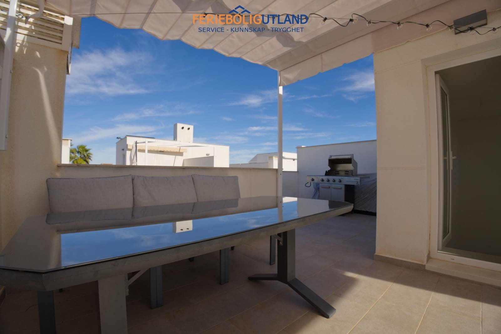 4 soveværelse Byhus til salg i San Pedro del Pinatar med swimmingpool garage - € 342.000 (Ref: 10006879)