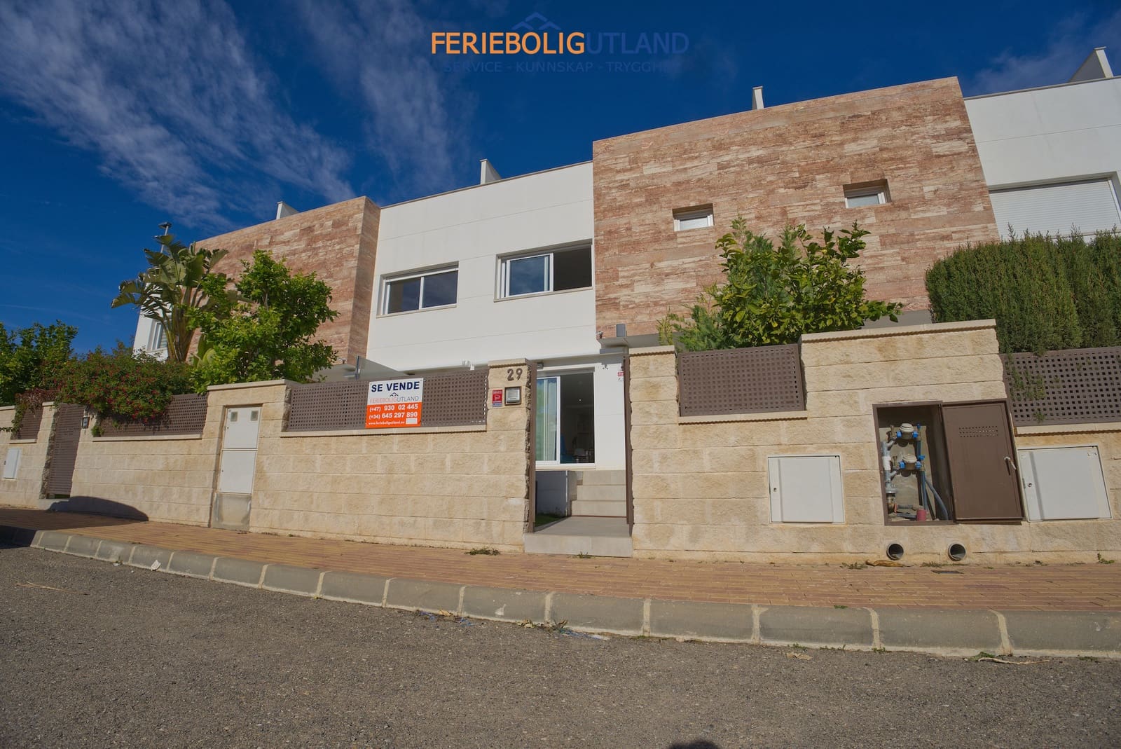 4 soveværelse Byhus til salg i San Pedro del Pinatar med swimmingpool garage - € 342.000 (Ref: 10006879)