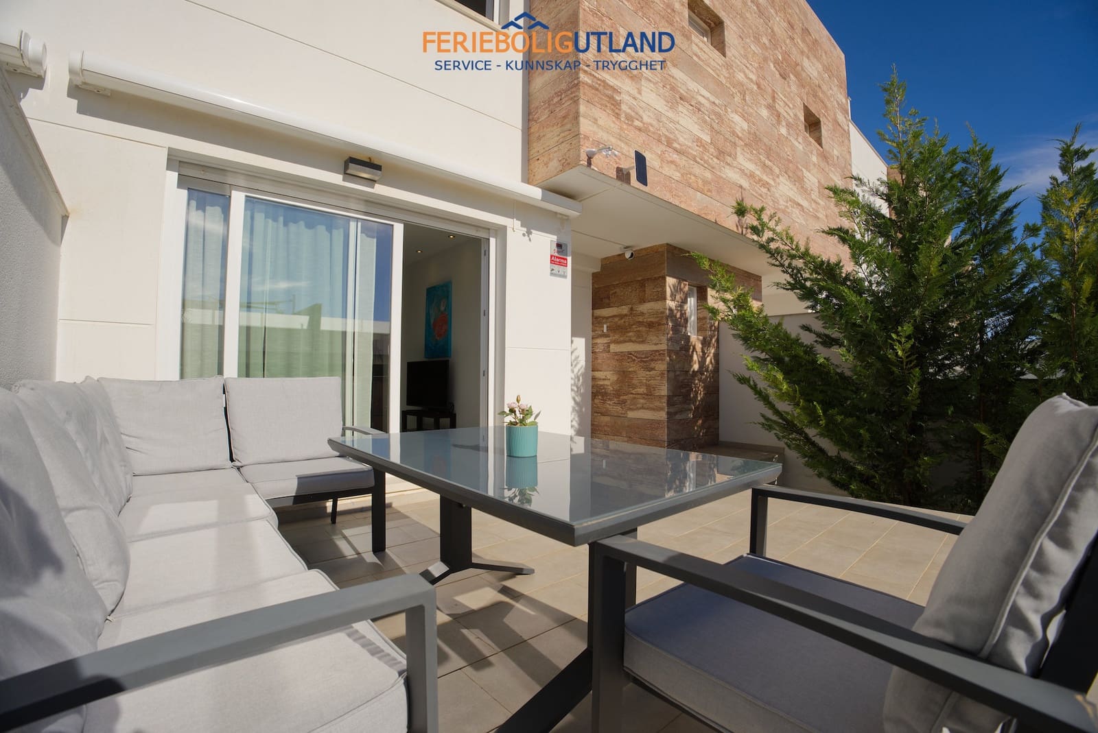 4 soveværelse Byhus til salg i San Pedro del Pinatar med swimmingpool garage - € 342.000 (Ref: 10006879)