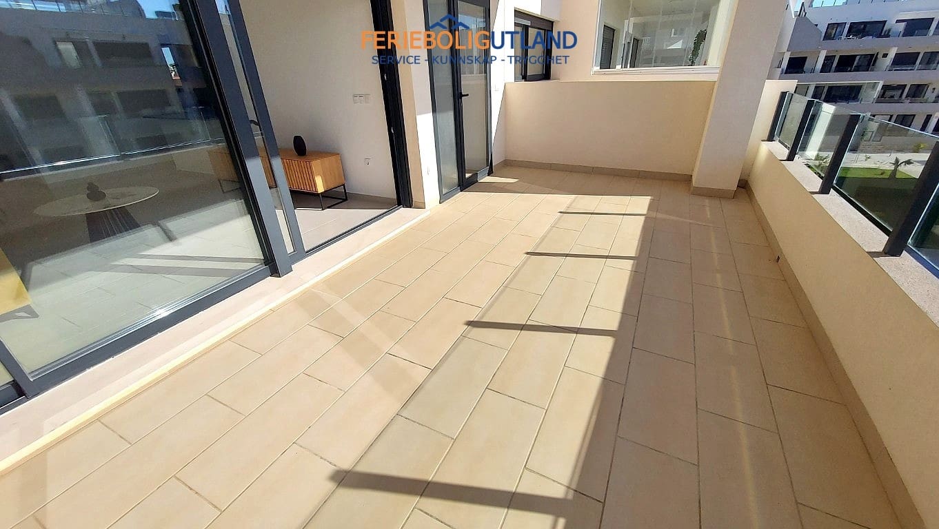 Apartamento de 2 habitaciones en San Miguel de Salinas en venta con piscina garaje - 245.000 € (Ref: 10006881)