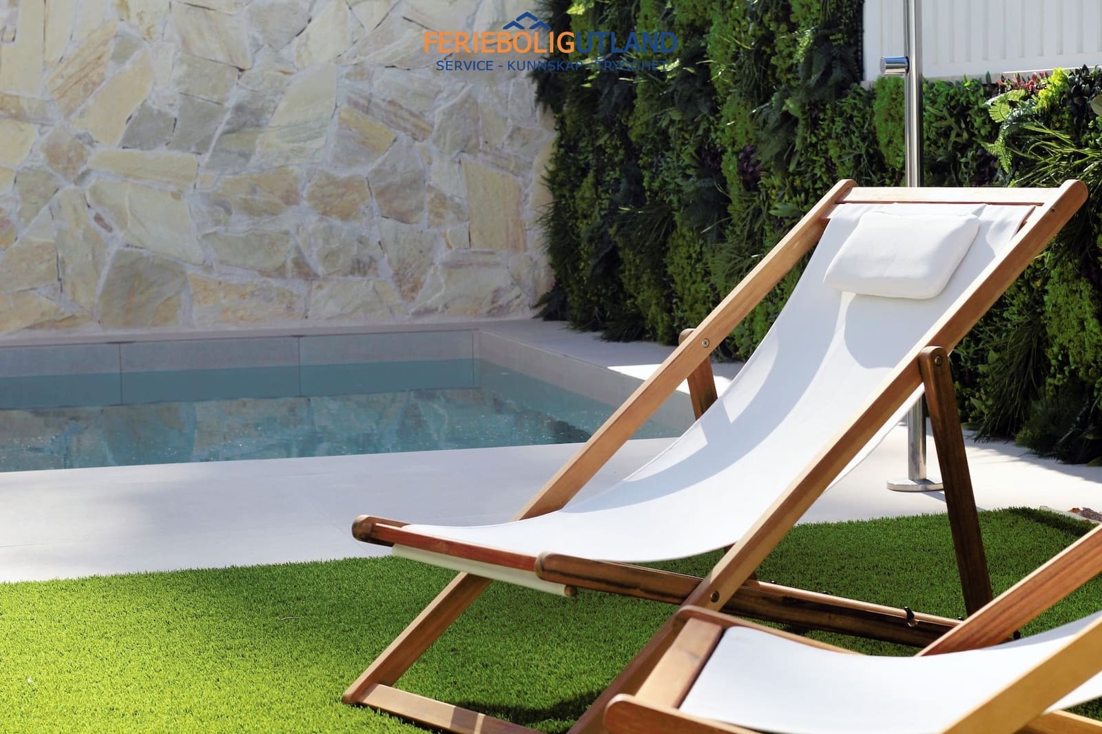 Bungalow de 2 habitaciones en Torre de la Horadada en venta con piscina garaje - 385.000 € (Ref: 10006885)