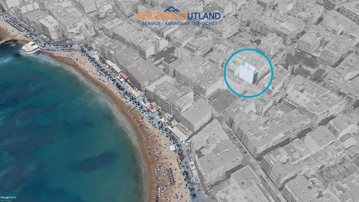 2 soveværelse Lejlighed til salg i Torrevieja med swimmingpool - € 279.000 (Ref: 10006888)