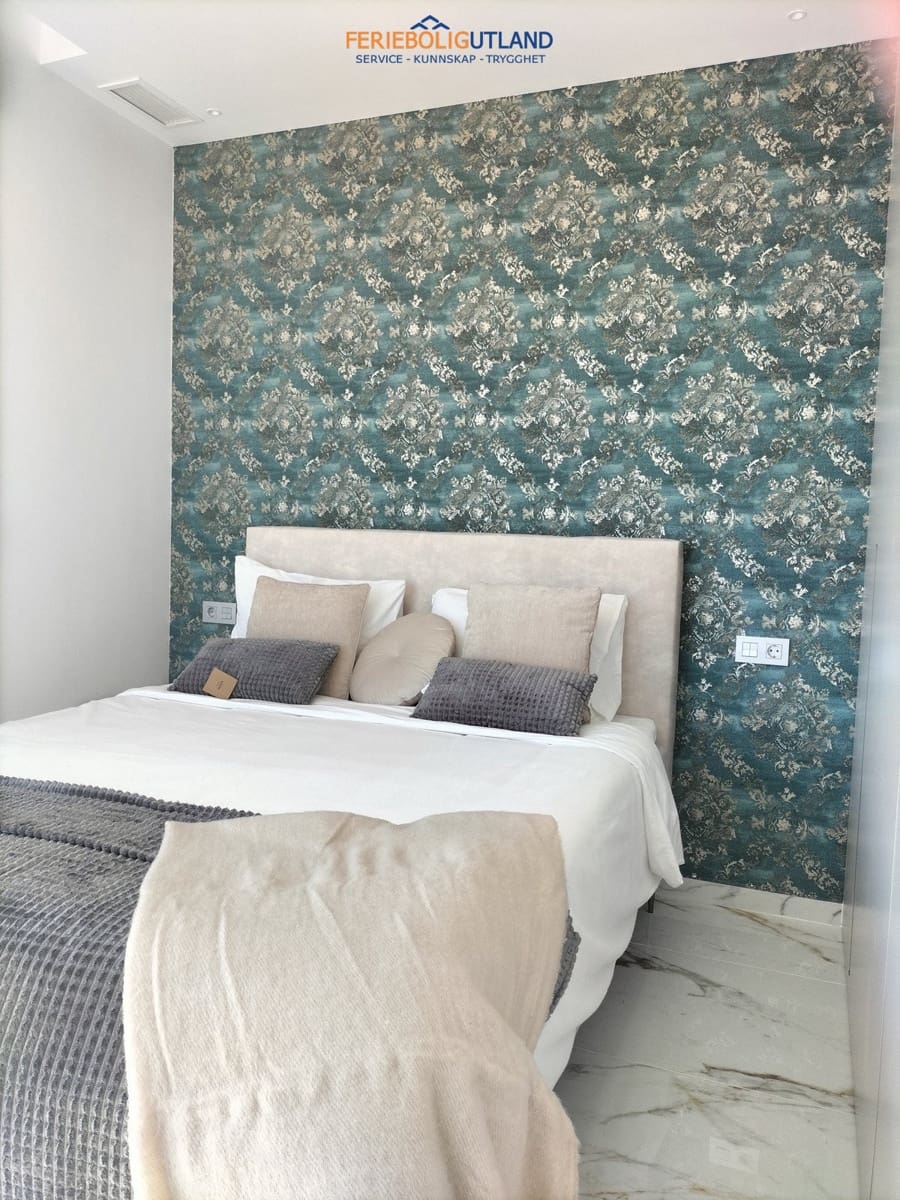 Chalet de 3 habitaciones en Pilar de la Horadada en venta con piscina garaje - 399.000 € (Ref: 10006890)