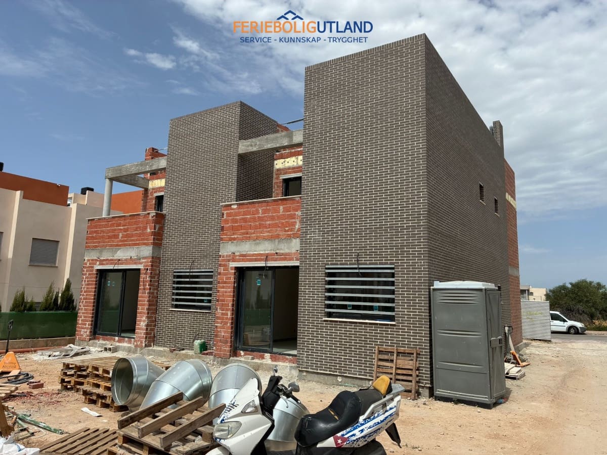 2 soveværelse Lejlighed til salg i Torrevieja med swimmingpool garage - € 270.900 (Ref: 10006895)