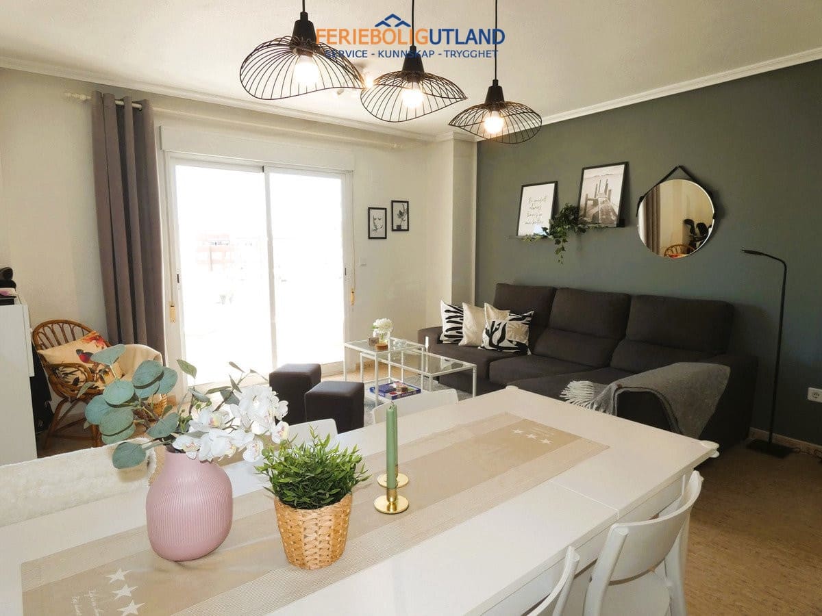 Apartamento de 3 habitaciones en Torrevieja en venta - 199.000 € (Ref: 10006897)