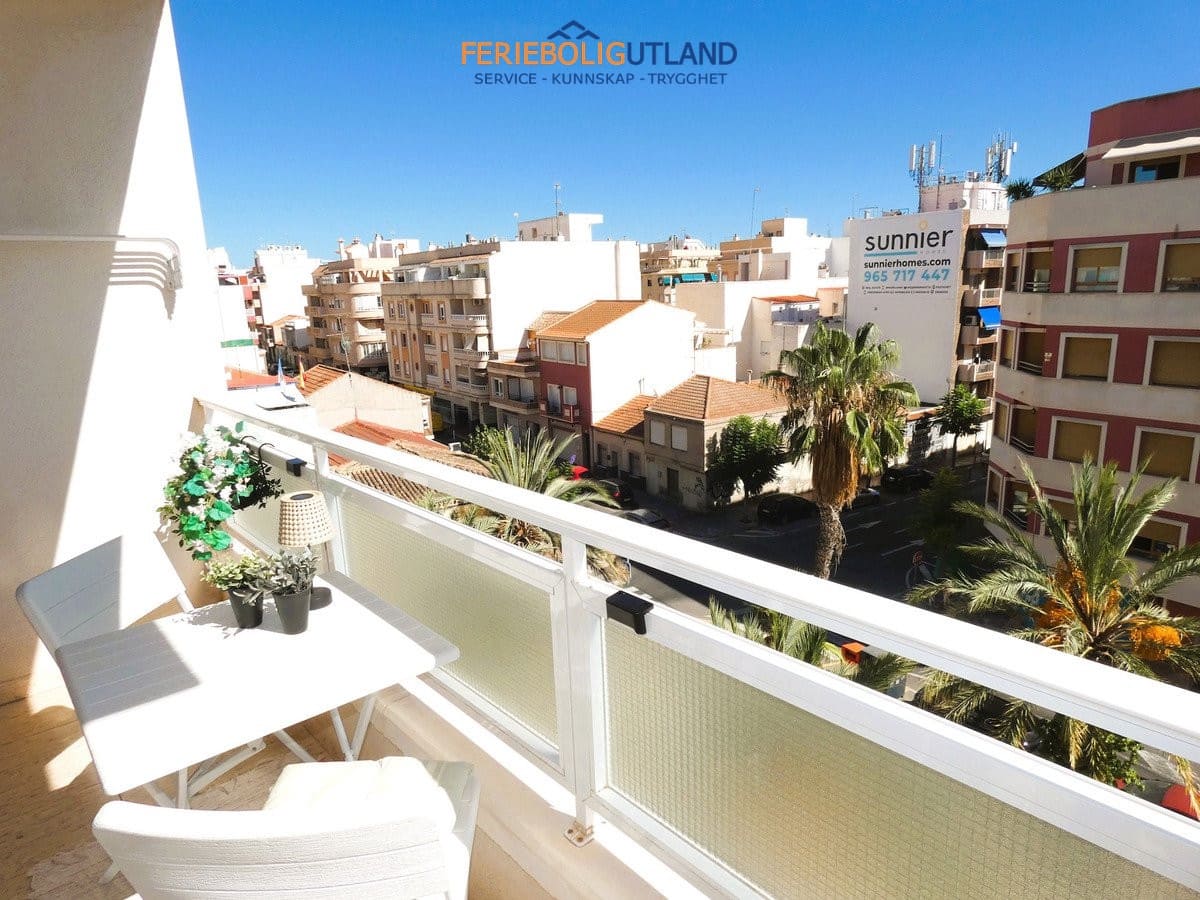 Apartamento de 3 habitaciones en Torrevieja en venta - 199.000 € (Ref: 10006897)