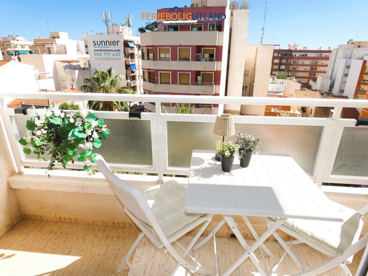 Apartamento de 3 habitaciones en Torrevieja en venta - 199.000 € (Ref: 10006897)