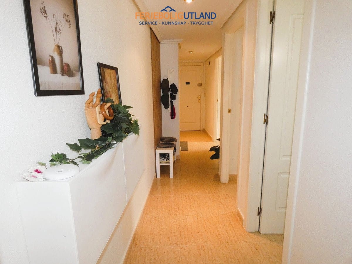 Apartamento de 3 habitaciones en Torrevieja en venta - 199.000 € (Ref: 10006897)