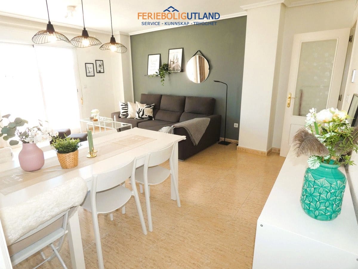 Apartamento de 3 habitaciones en Torrevieja en venta - 199.000 € (Ref: 10006897)