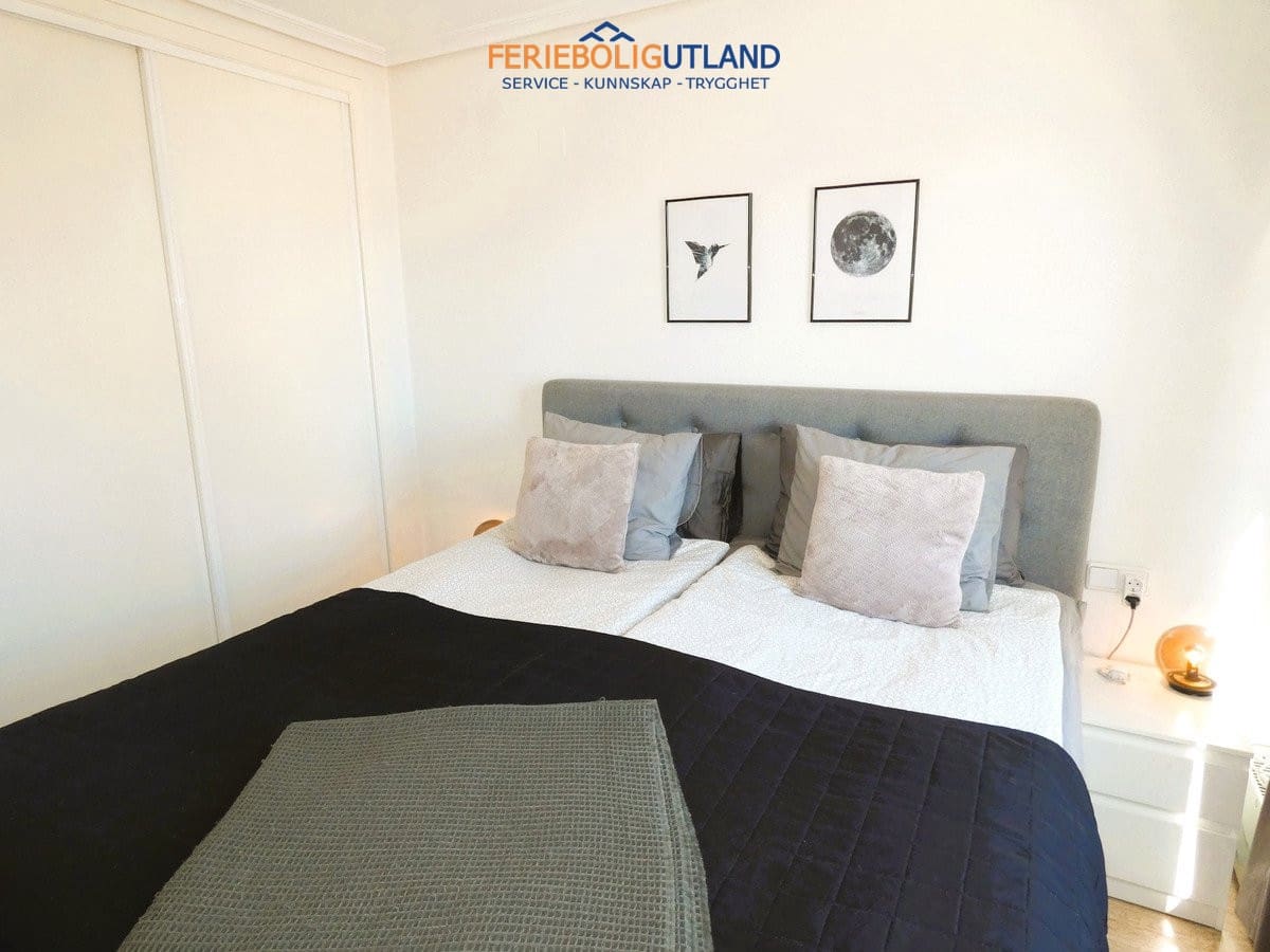 Apartamento de 3 habitaciones en Torrevieja en venta - 199.000 € (Ref: 10006897)